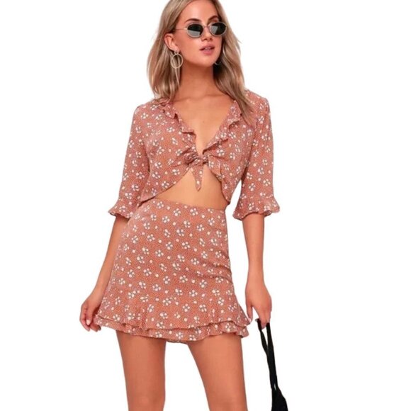 Lulus Top Womens SZ Small Carnation Crush Terracotta Floral Print Ruffle Travel - Picture 3 of 14